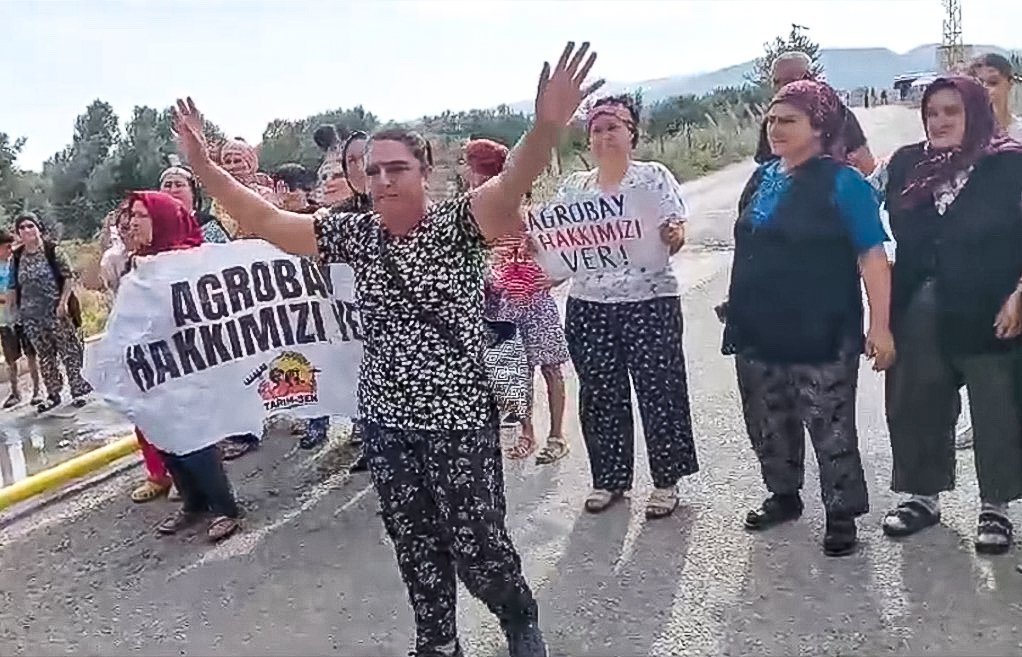 İzmir'de sendikaya üye oldukları için işten çıkarılmaya direnen 39 işçiye gözaltı