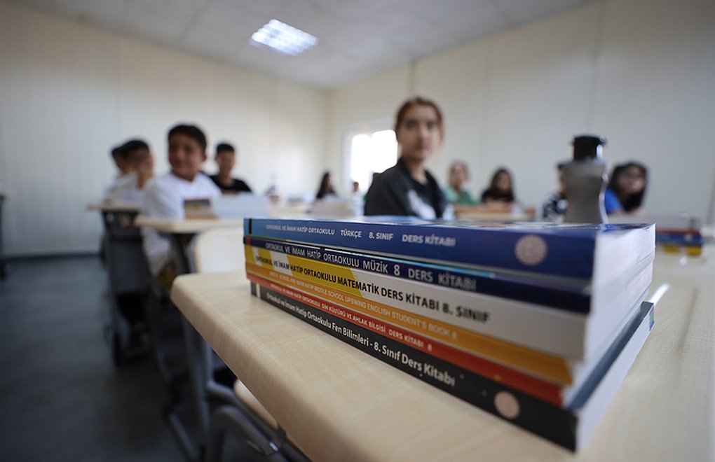 Türkiye'nin sadece yüzde 3'ü eğitimin "çok iyi" olduğunu düşünüyor