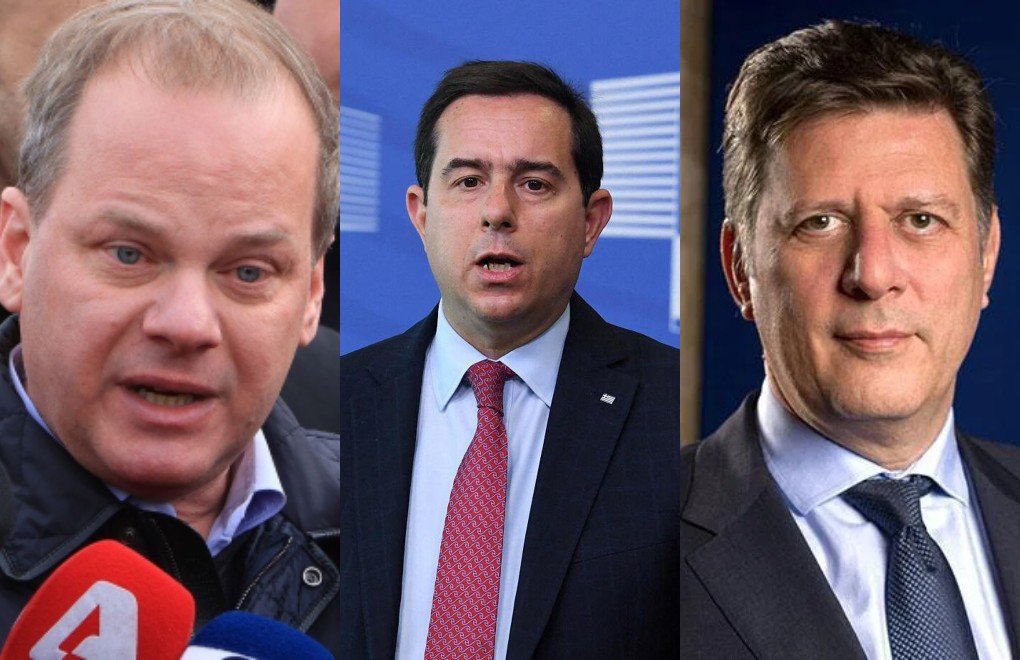 Yunanistan'da üç bakandan 'siyasi sorumluluk' istifası