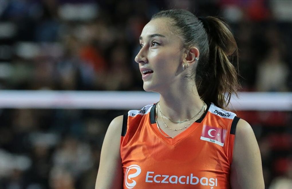 Voleybolcu Hande Baladın’a tehdit davasına Eczacıbaşı Spor Kulübü de dahil oldu