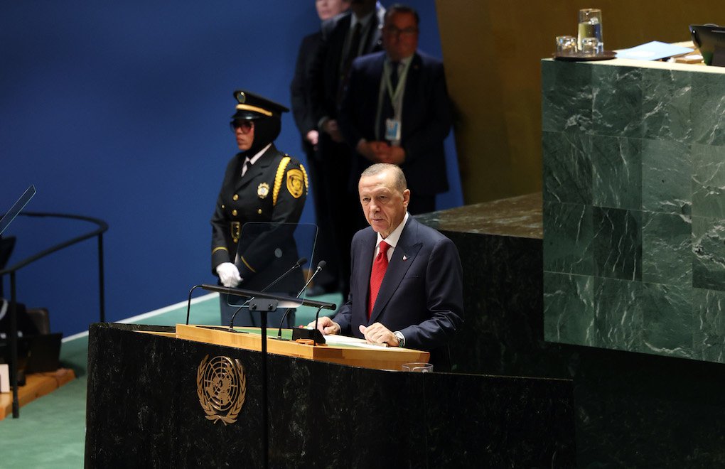 Erdoğan'a göre "dünya barışı" patriyarka, milliyetçilik, homofobi ve hegemonyacılıktan geçiyor 