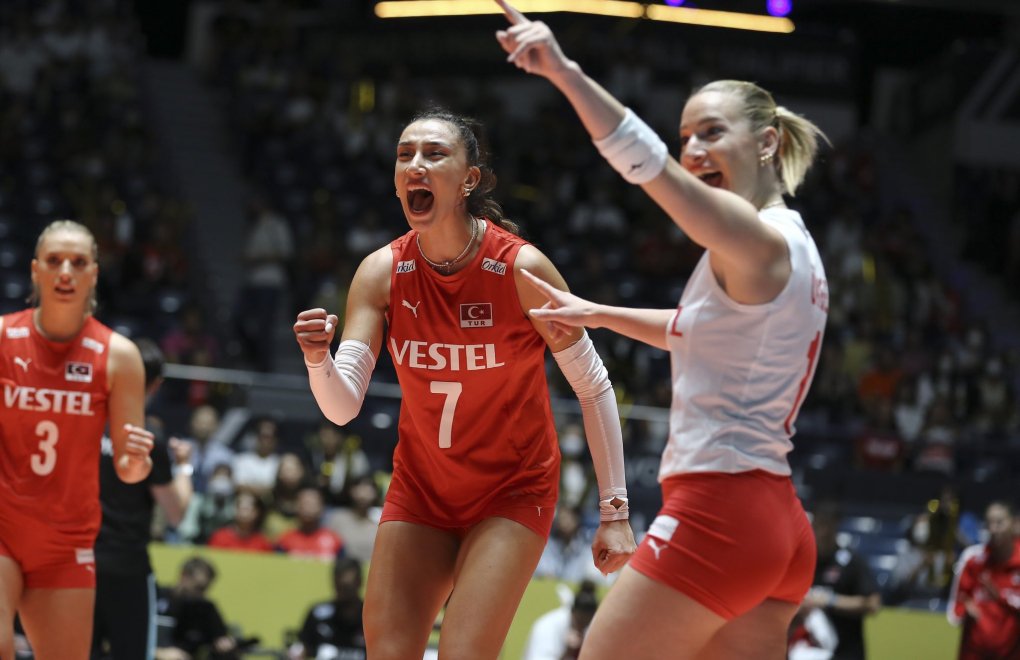 Turkey's women's volleyball team secures World Cup victory, qualifies for Olympics