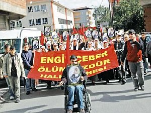 Ceber'in cenazesinde Ferhat Gerçek de vardı.