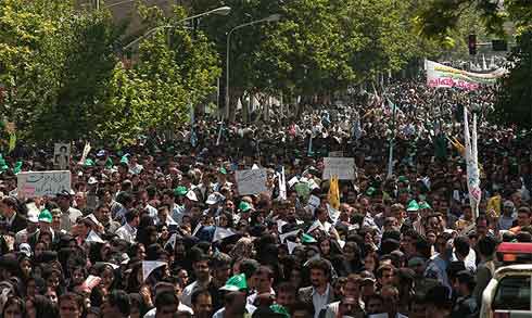 Tahran'da yasağa karşın 1 Mayıs 2009 kutlamsı