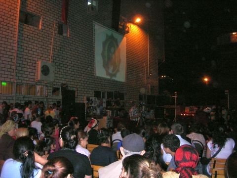 Leyla İŞBİLİR'in gözünden  Sivas olaylarının 16. yılında Kadıköy ve Gazi Mahallesi