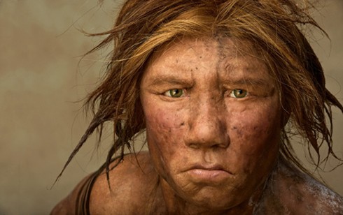 ABD’de yayınlanan National Geographic dergisi için sanatçılar ve bilim insanlarının 43 bin yıllık kemik kalıntılarının DNA  tahlillerine dayanarak oluşturdukları Neanderthal kadını modeli.