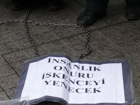 IHD İstanbul Şubesi Cezaevi Komisyonu : Tecrit Ve İşkenceye Son, Hasta Mahkumlar Serbest Bırakılsın.