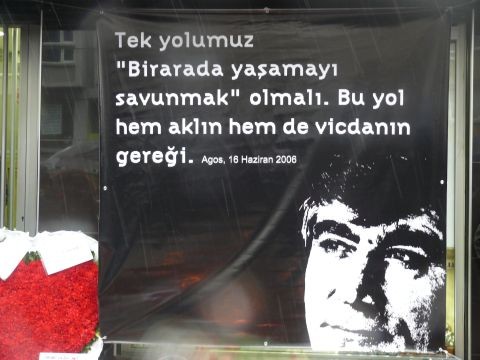 Binler Hrant Dink'i Unutmadı...