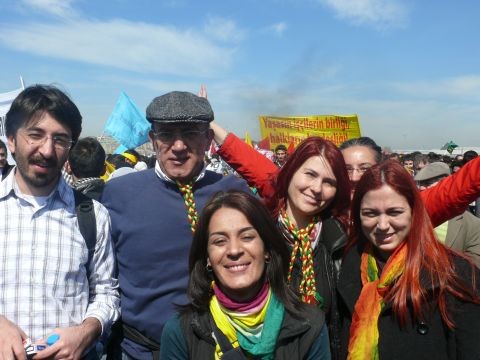İstanbul'daki Newroz Alanında 400 Bin Kişi Vardı