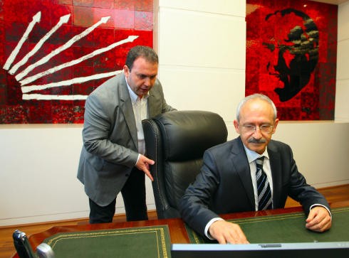 Kılıçdaroğlu, ilk kez CHP Başkanlığı koltuğuna oturuyor.