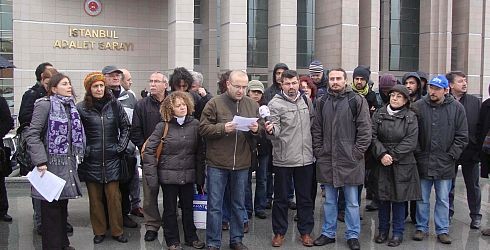 Sendikal sebeplerle işten çıkarılan Bilgi Üniversitesi çalışanlarının açtığı işe iade davası 14 Kasım'da görüldü, diğer dava da 22 Aralık'ta.