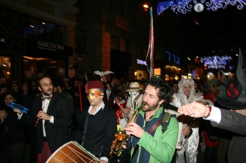 Taksim'de Baklahorani Karnavalı