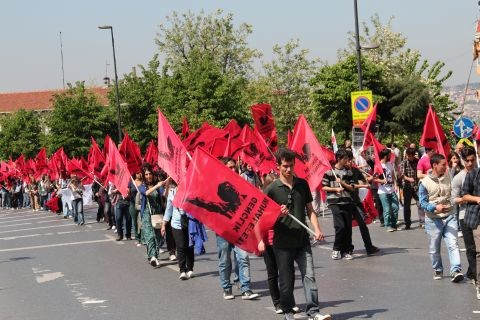 Şişhane'den Taksim' e 1 Mayıs 2012 Yürüyüşü