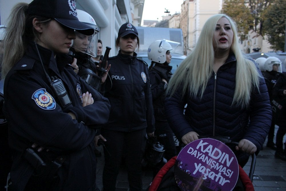 Fotoğraflarla 25 Kasım Kadın Direnişi - Toplumsal Cinsiyet Odaklı Habercilik Kütüphanesi