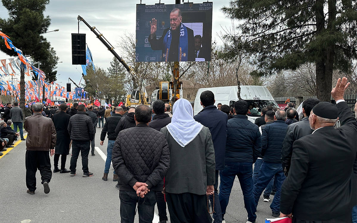 Erdoğan Diyarbakır'daydı: Kürt sorununda çözüm beklentisi, umutsuzluk ve kızgınlık