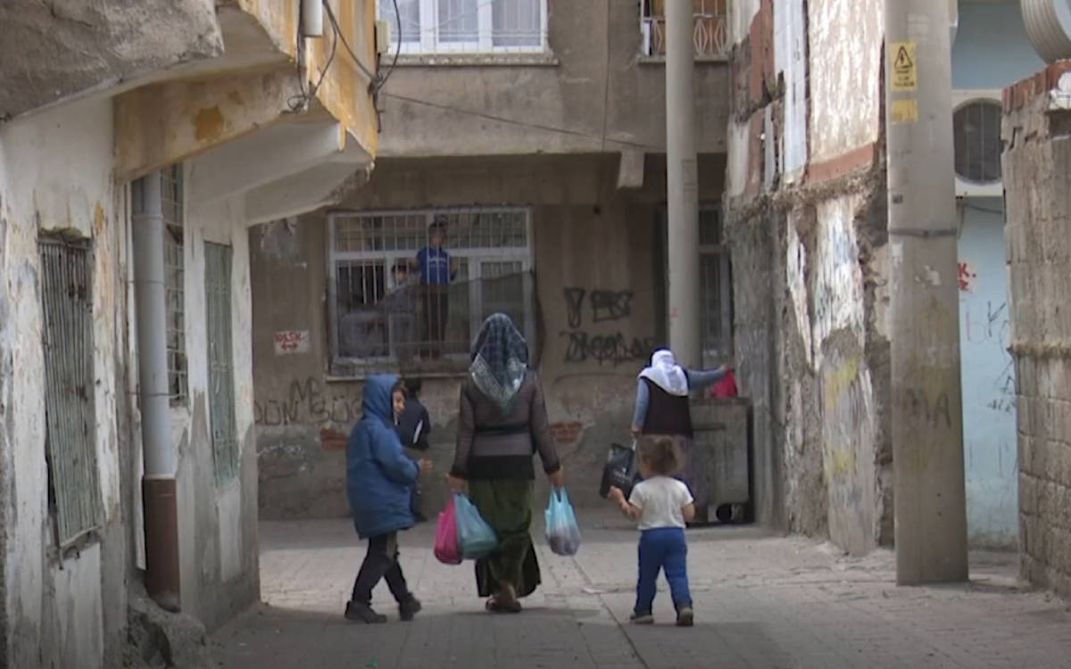 Yoksulluk ne kader ne de alın yazısıdır