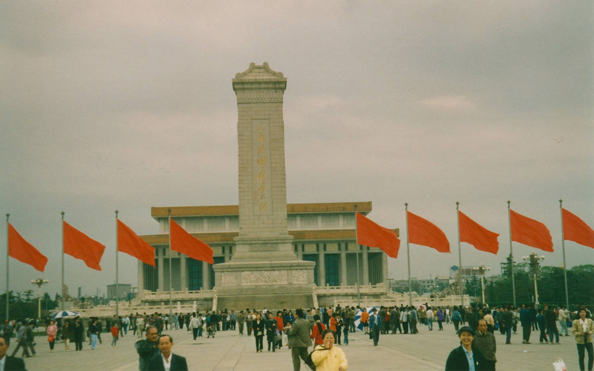 Çin’de karanlığa mum yakmak