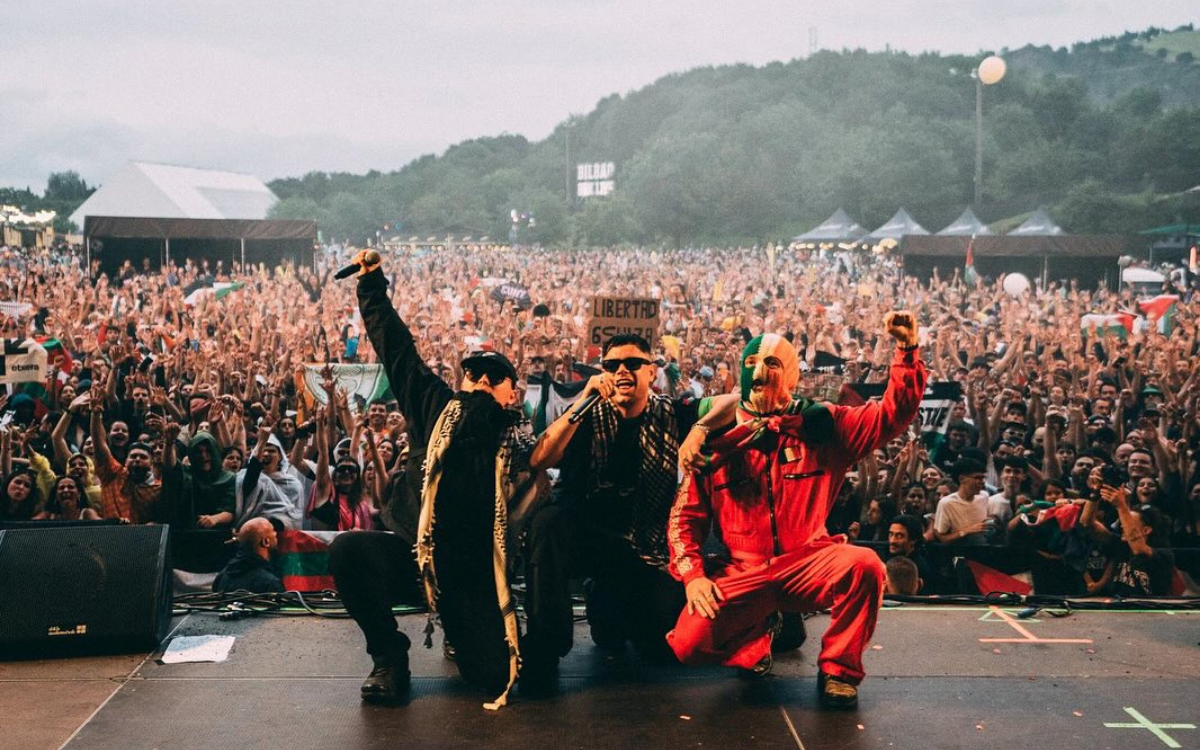 İsyan müziğinin İrlandacası: Kneecap