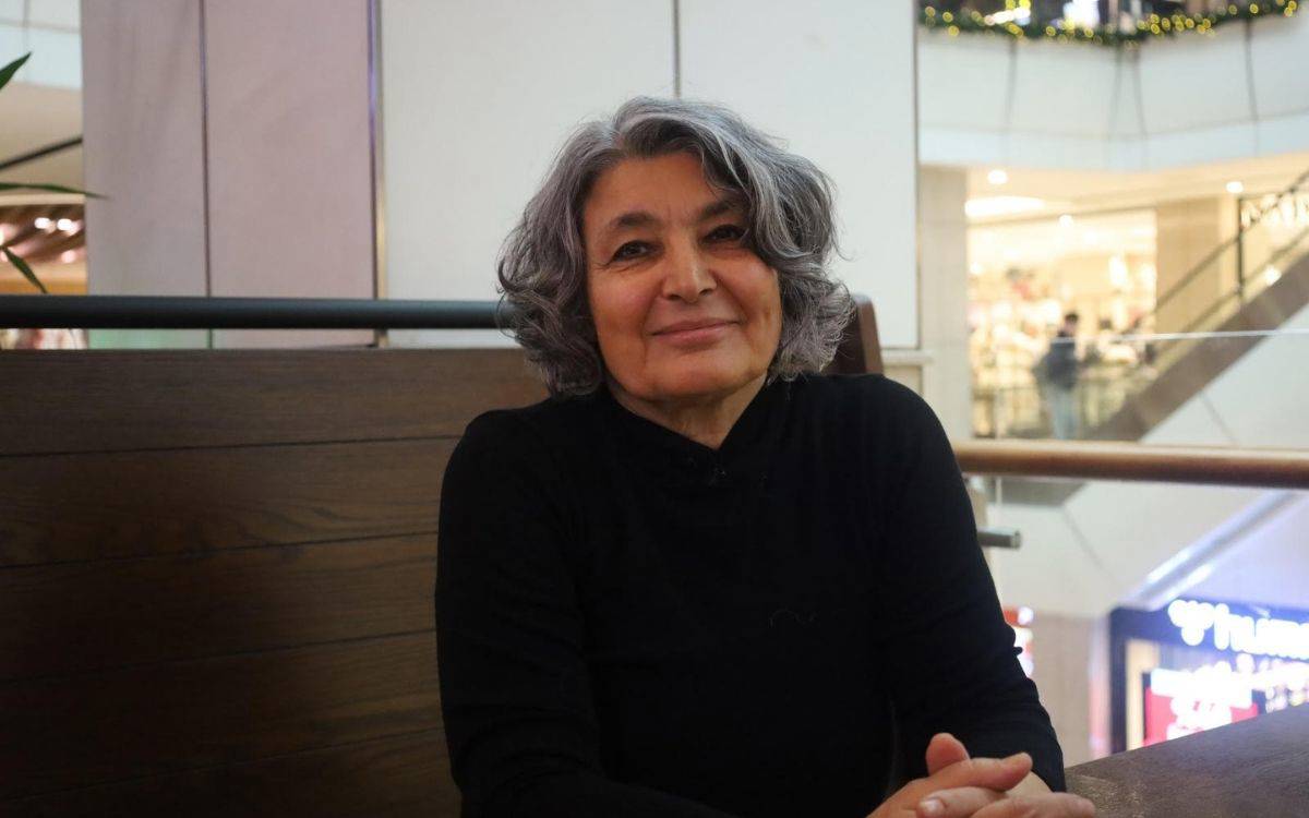 Gülün Hayaleti: Eski düğümleri çözmeye çalışırken  yeni düğümler atmaya devam ediyor