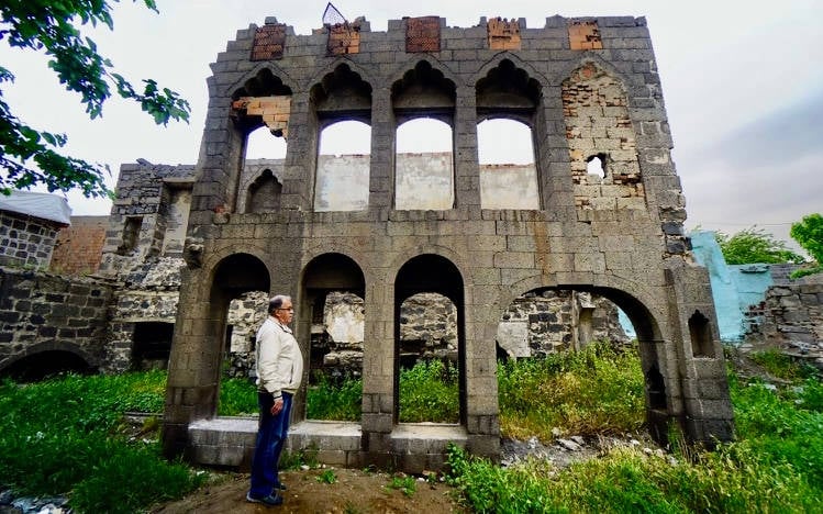 Naum Faik var mıydı?