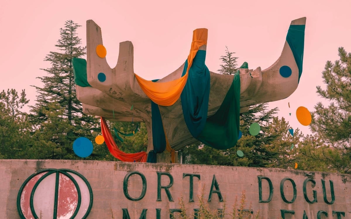 Hayalet festival: ODTÜ Sanat, öğrenciye karşı