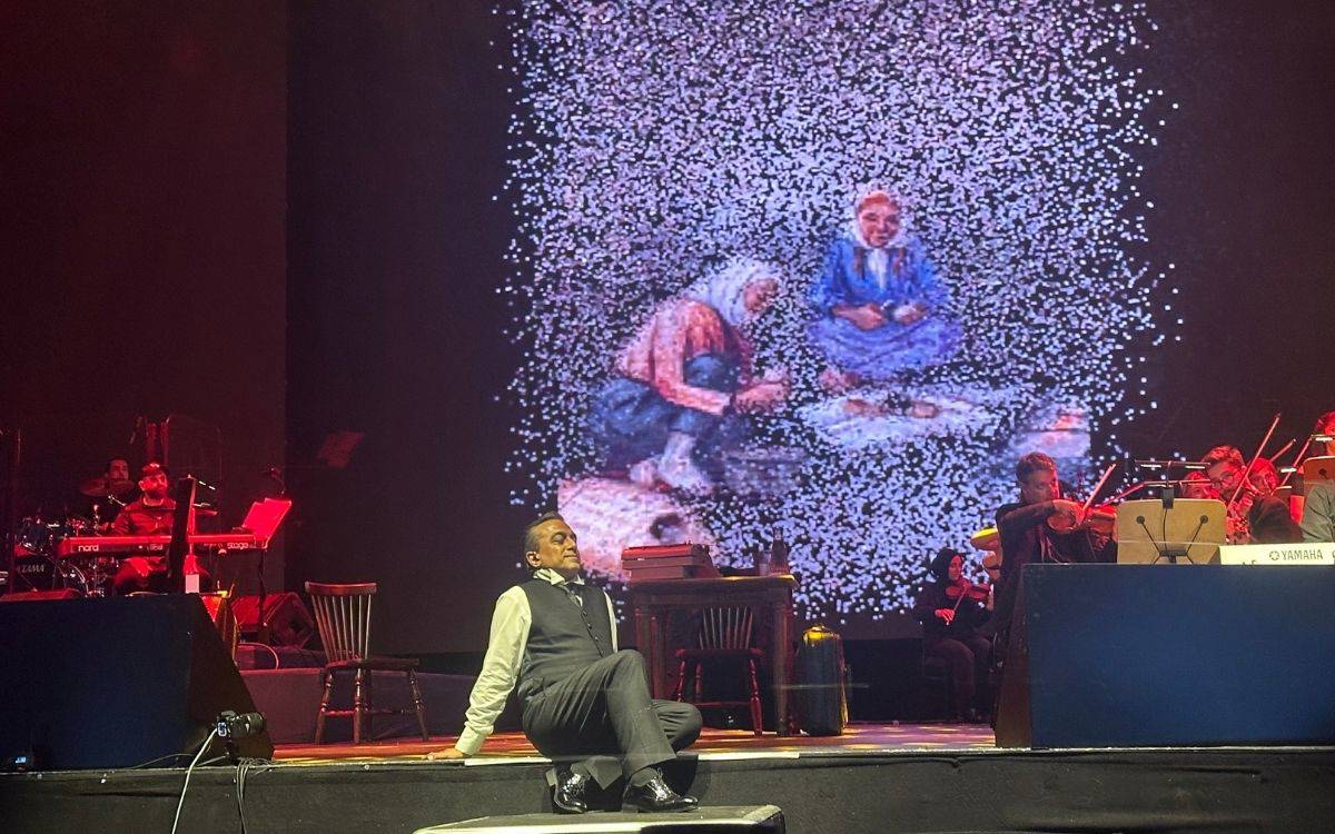 Nazım'dan Kazım'a: Şiirlere şarkılar eşlik ediyor