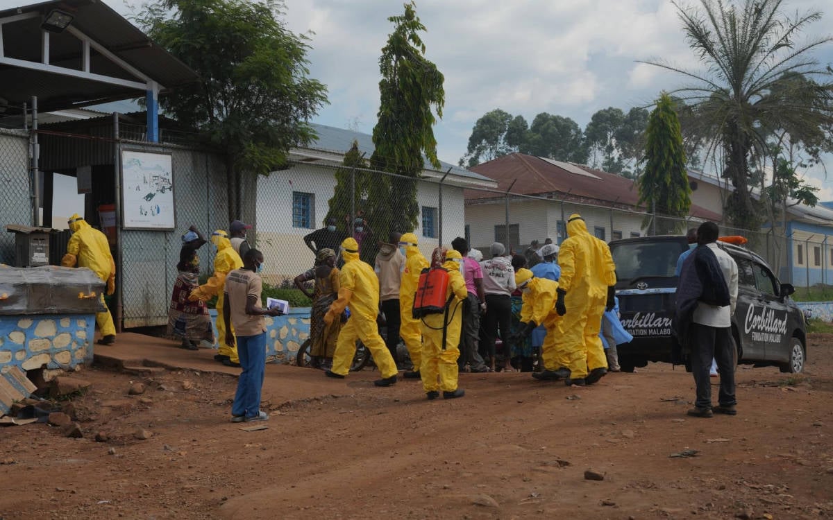 Yoksulluk, çatışma ve madencilik kıskacında Ebola