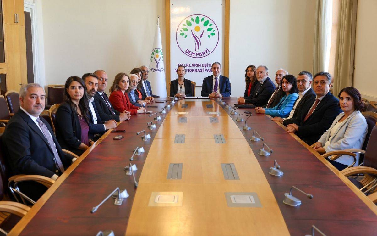 Yüzyıllık çıkmazdan rasyonel çıkışa