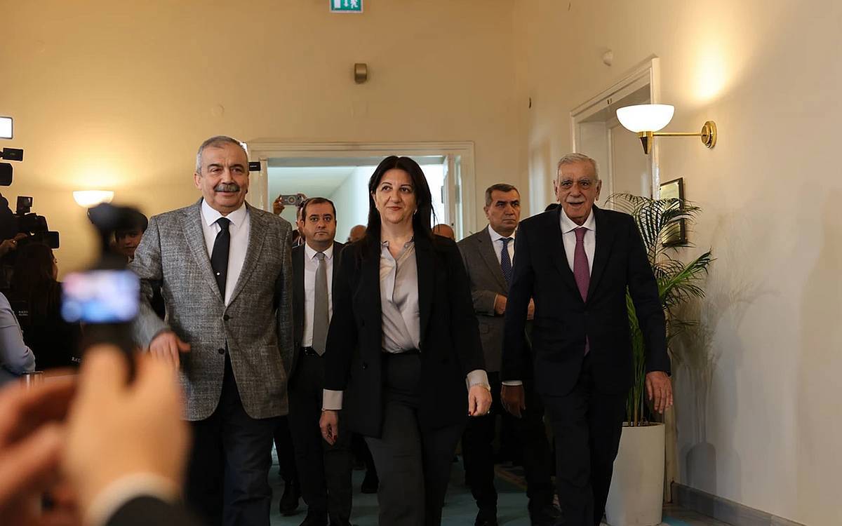 Müzakere ve mücadele