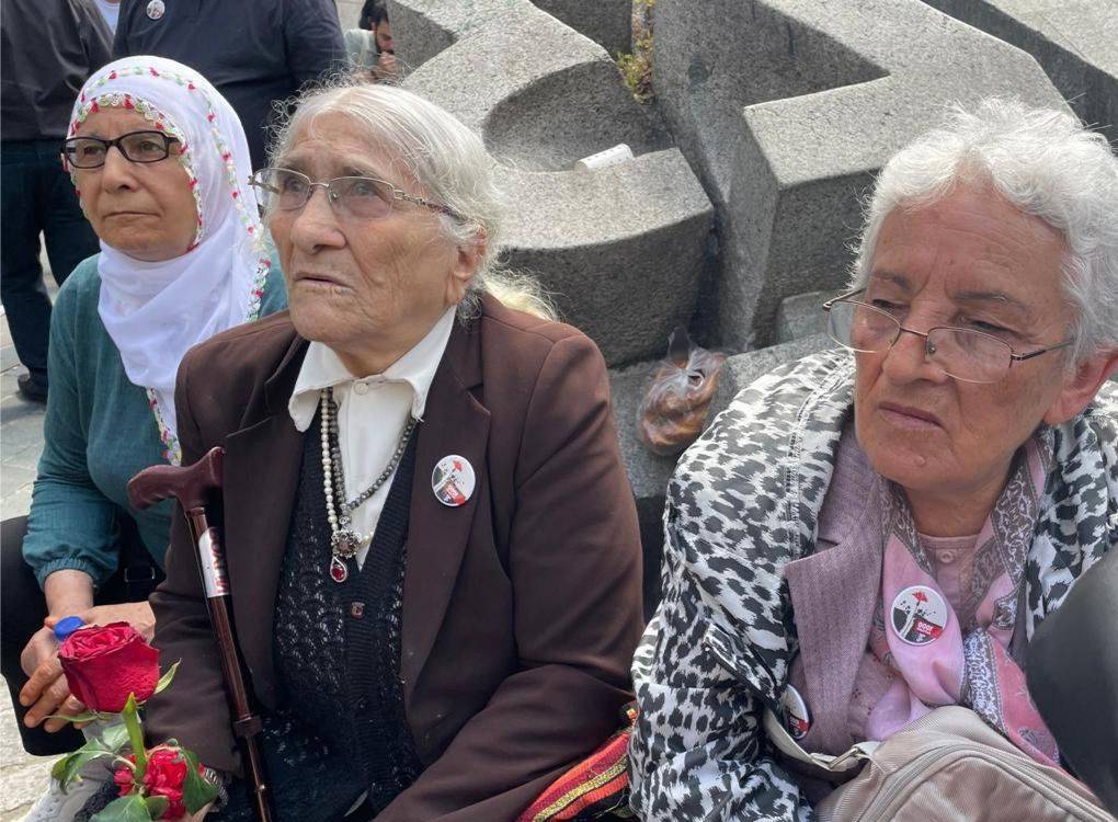 Kimse acısını ve hafızasını kapıda bırakmasın